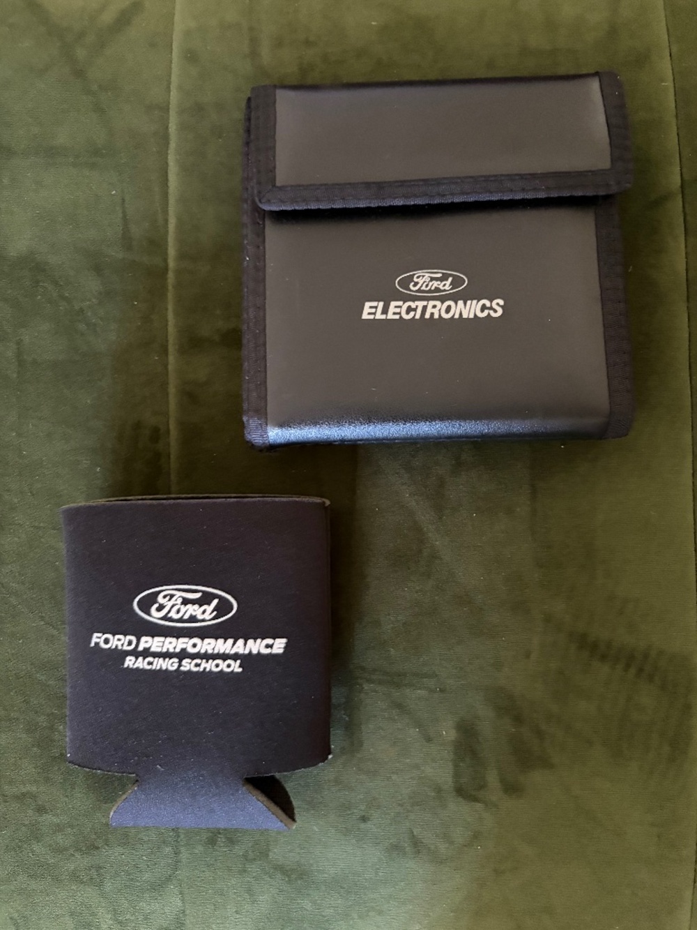 FORD CD Case Holder & Drink Holder